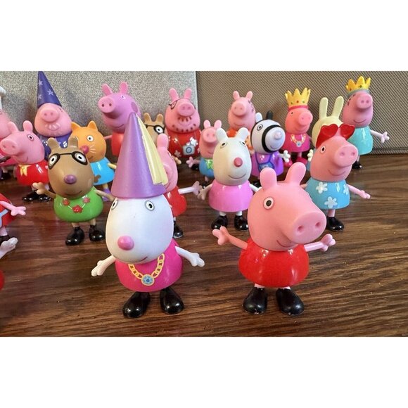 Lot of 28 Jazwares Peppa‎ Pig Toy Figures Various Characters - Picture 5 of 16